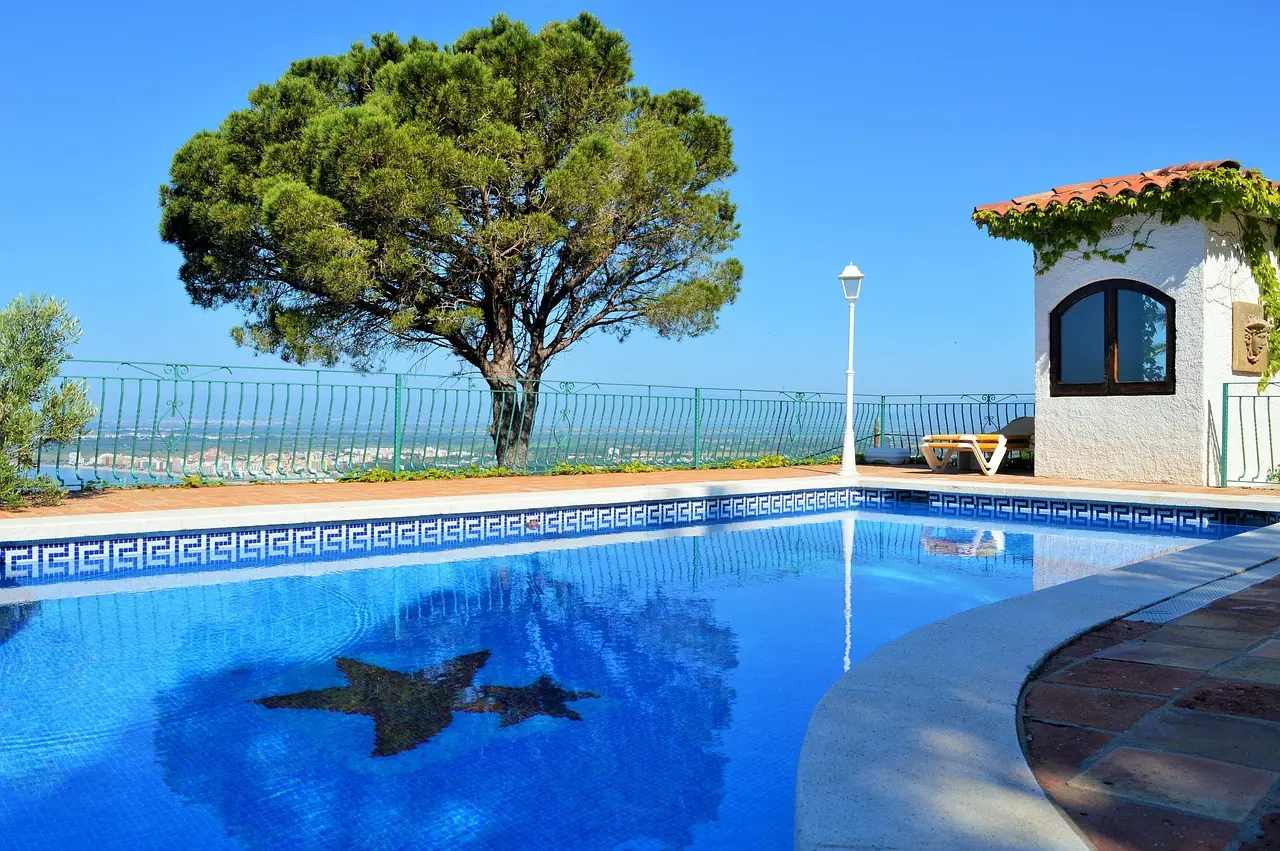 Pool, garden, tree